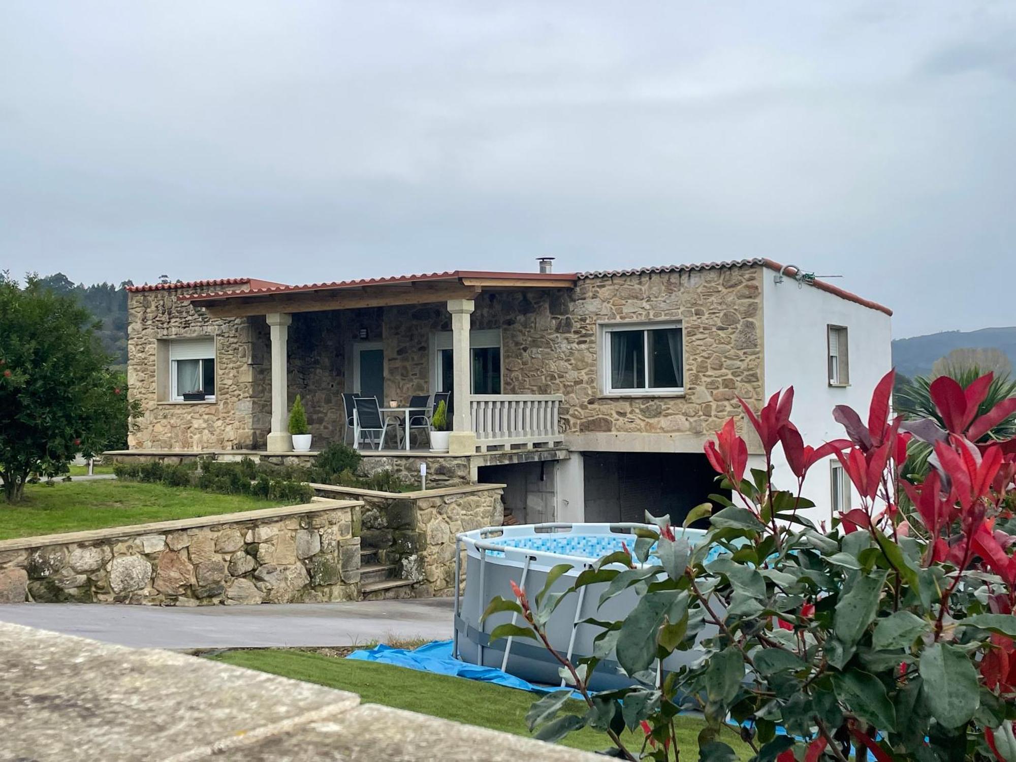 פונטה-ודרה Casa Vanguardista En El Campo Cerca De Santiago מראה חיצוני תמונה